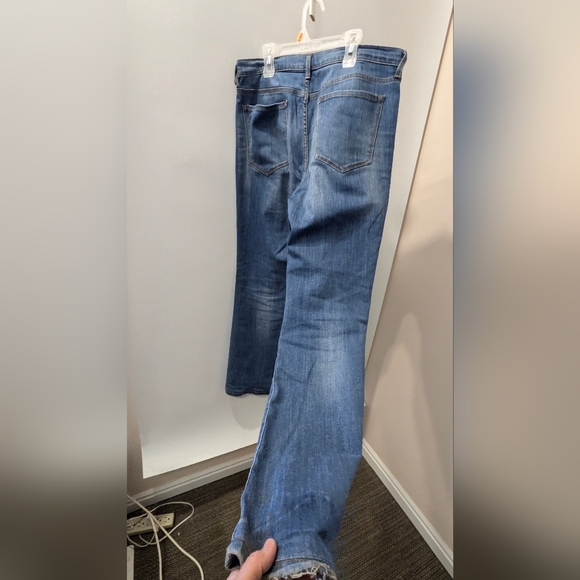Banana Republic flare jeans - Picture 4 of 10